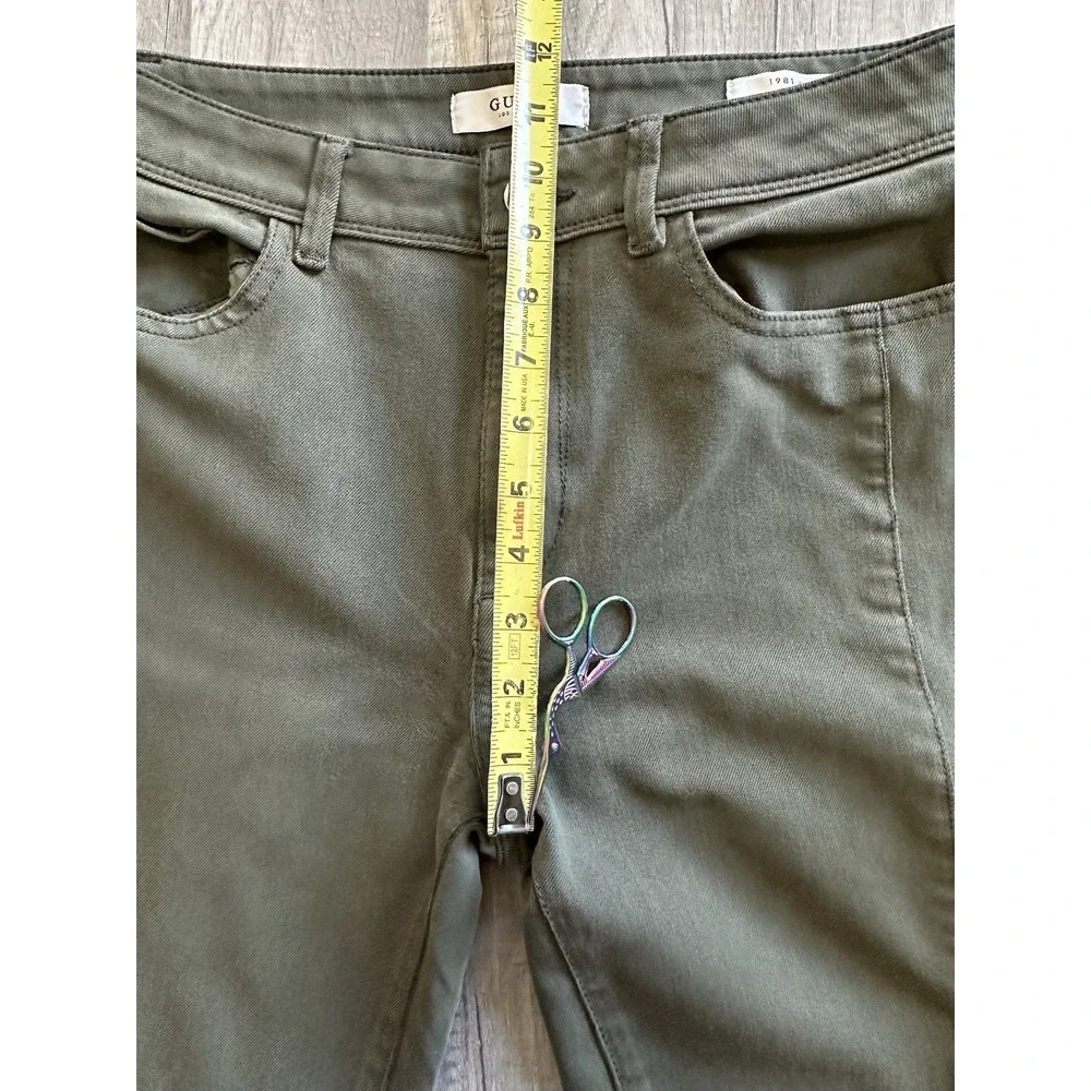 Guess 1981 Skinny Jeans Mid Rise Medium Wash Denim Women's Size 29‎ Green
